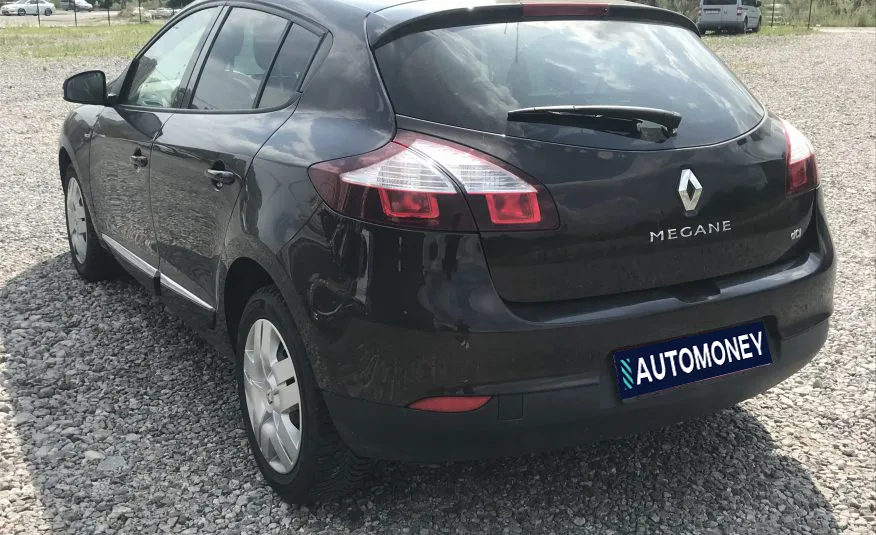 Renault Megan 2015 Купити авто в кредит