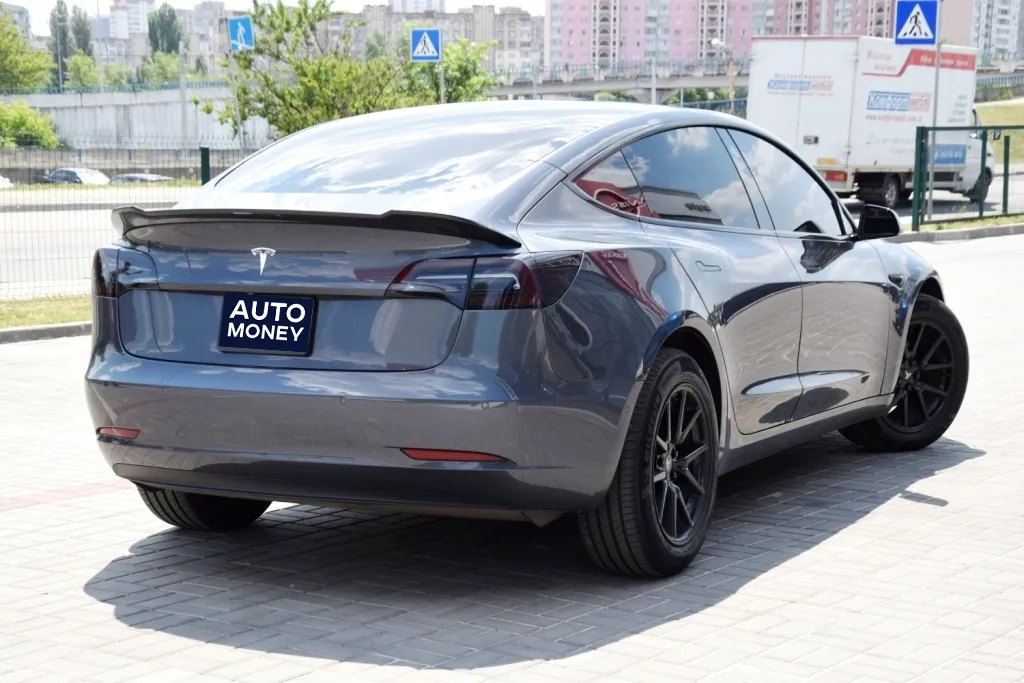Tesla Model 3 2018 Купити авто в кредит