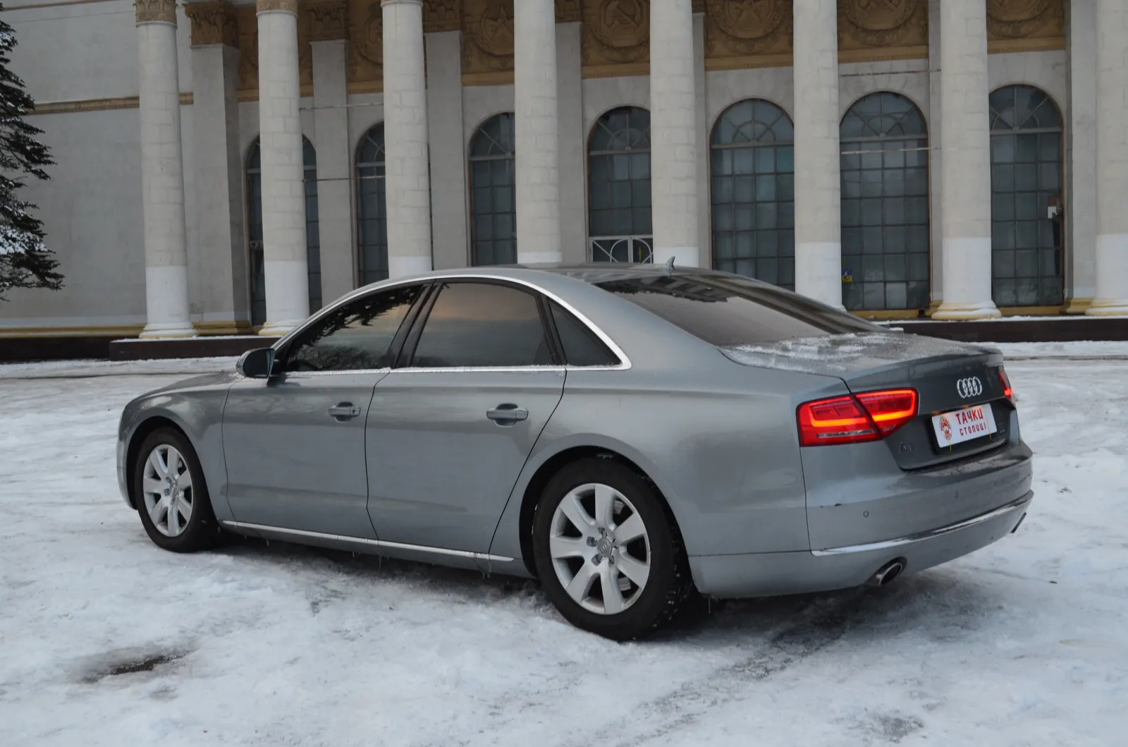 Audi A8 2011 купити авто в лізинг