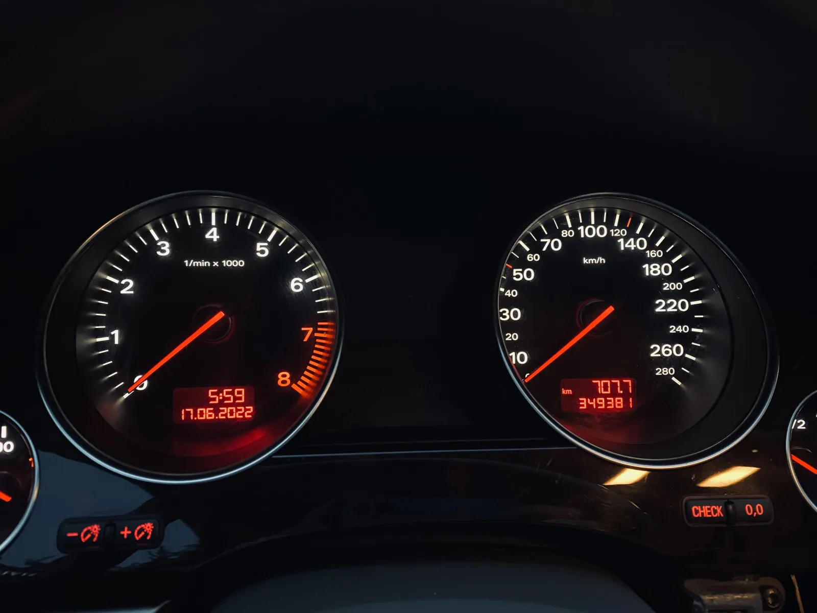 Audi A8 2007 купити авто в лізинг Київ
