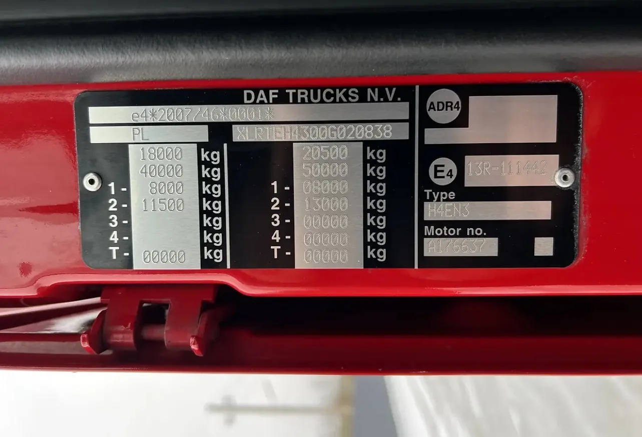 DAF XF 2014 купити фуру в лізинг тягач даф