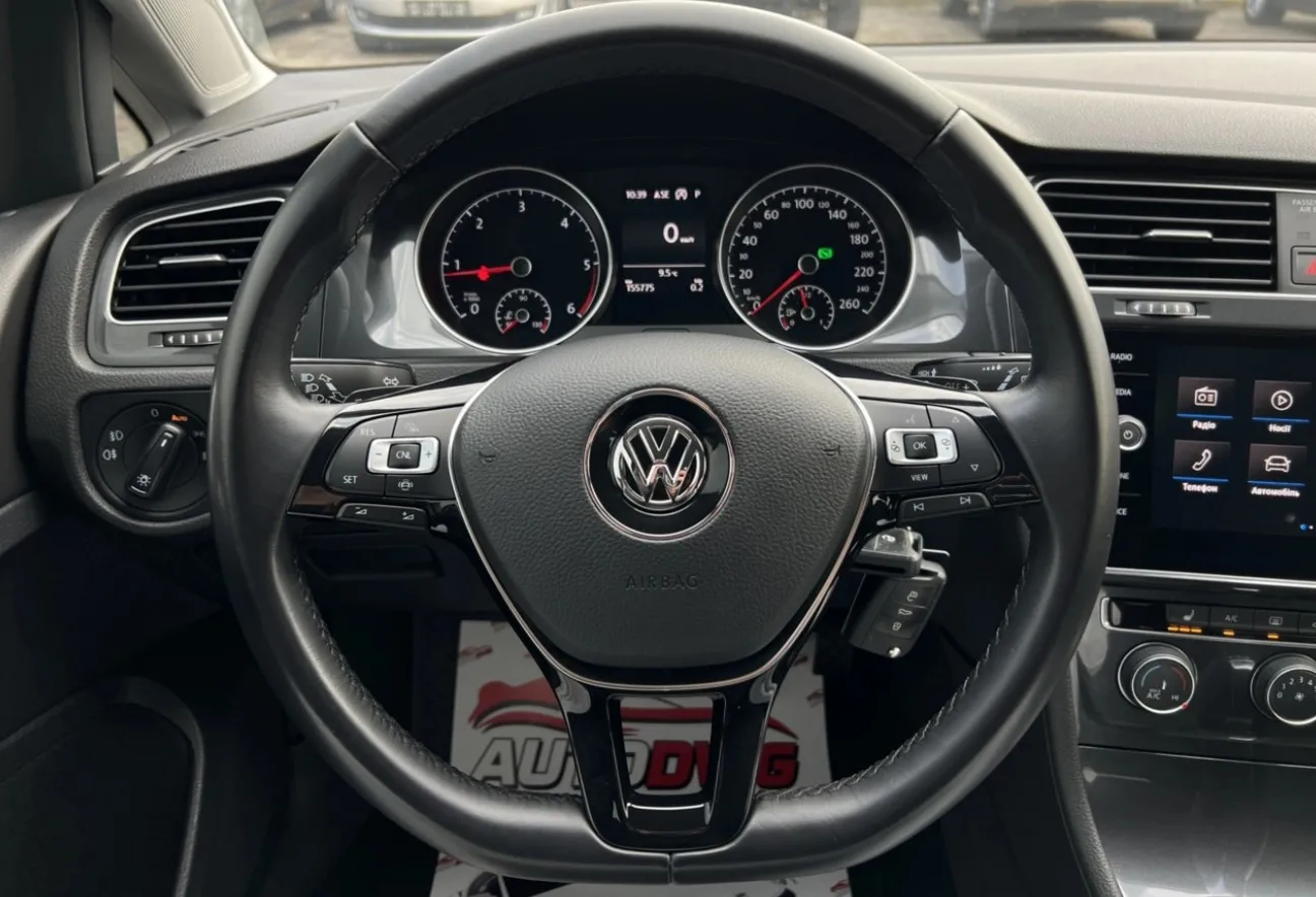 Volkswagen Golf 2018 купити авто в лізинг