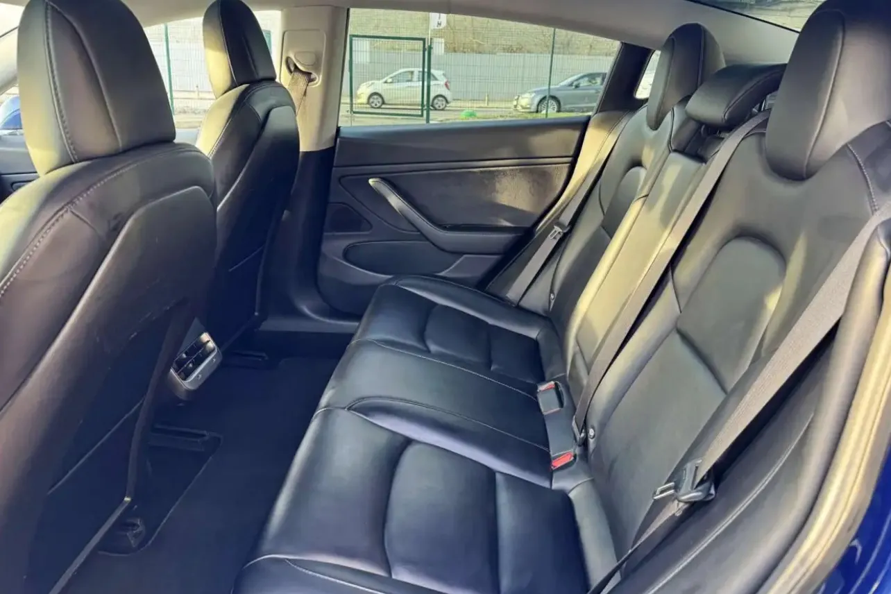 Tesla Model 3 2018 Купити авто в лізинг