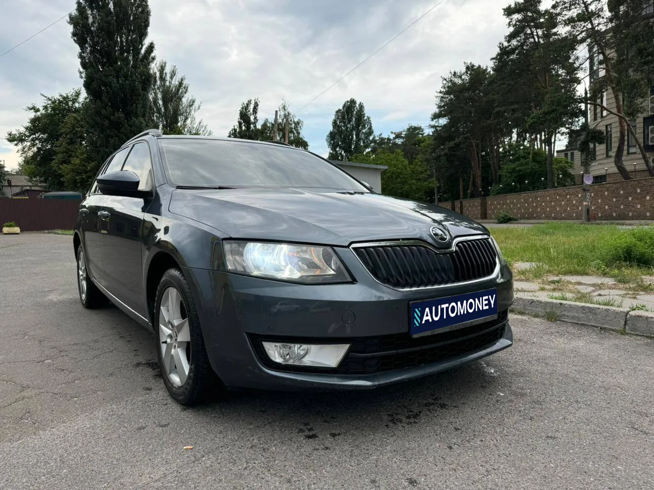Skoda Octavia 2.0 2014 купити авто