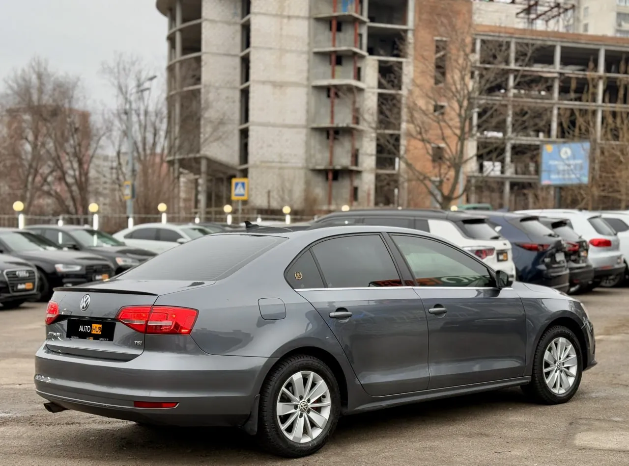 VOLKSWAGEN JETTA 2.0T 2015 купити авто в лізинг