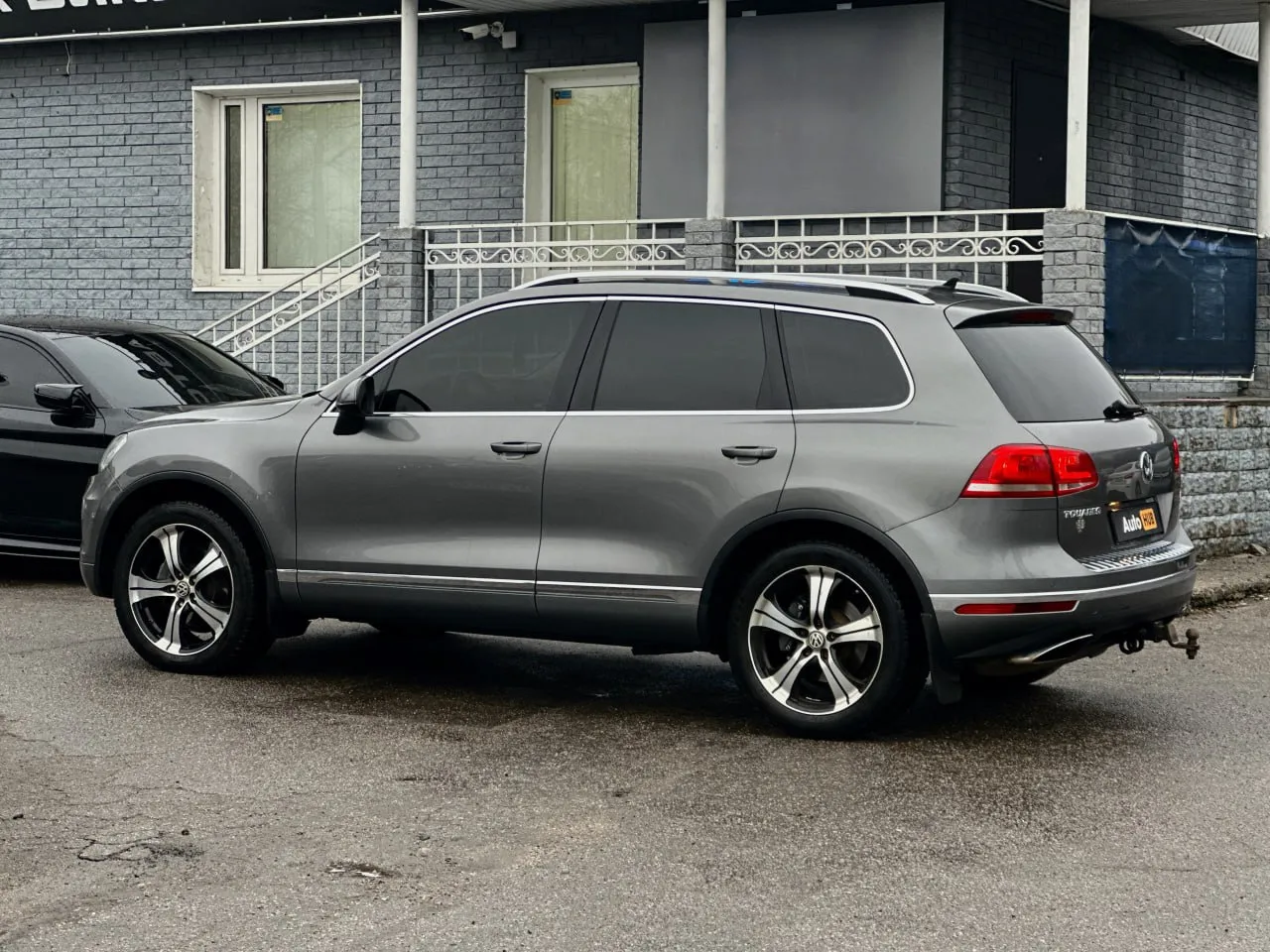 VOLKSWAGEN TOUAREG 3.0 TDI 2011 купити авто в лізинг