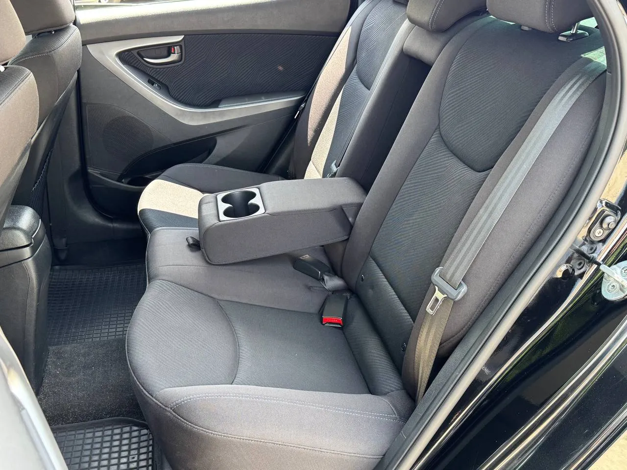 Купити Хендай Елантра газ бензин 1.8 2013