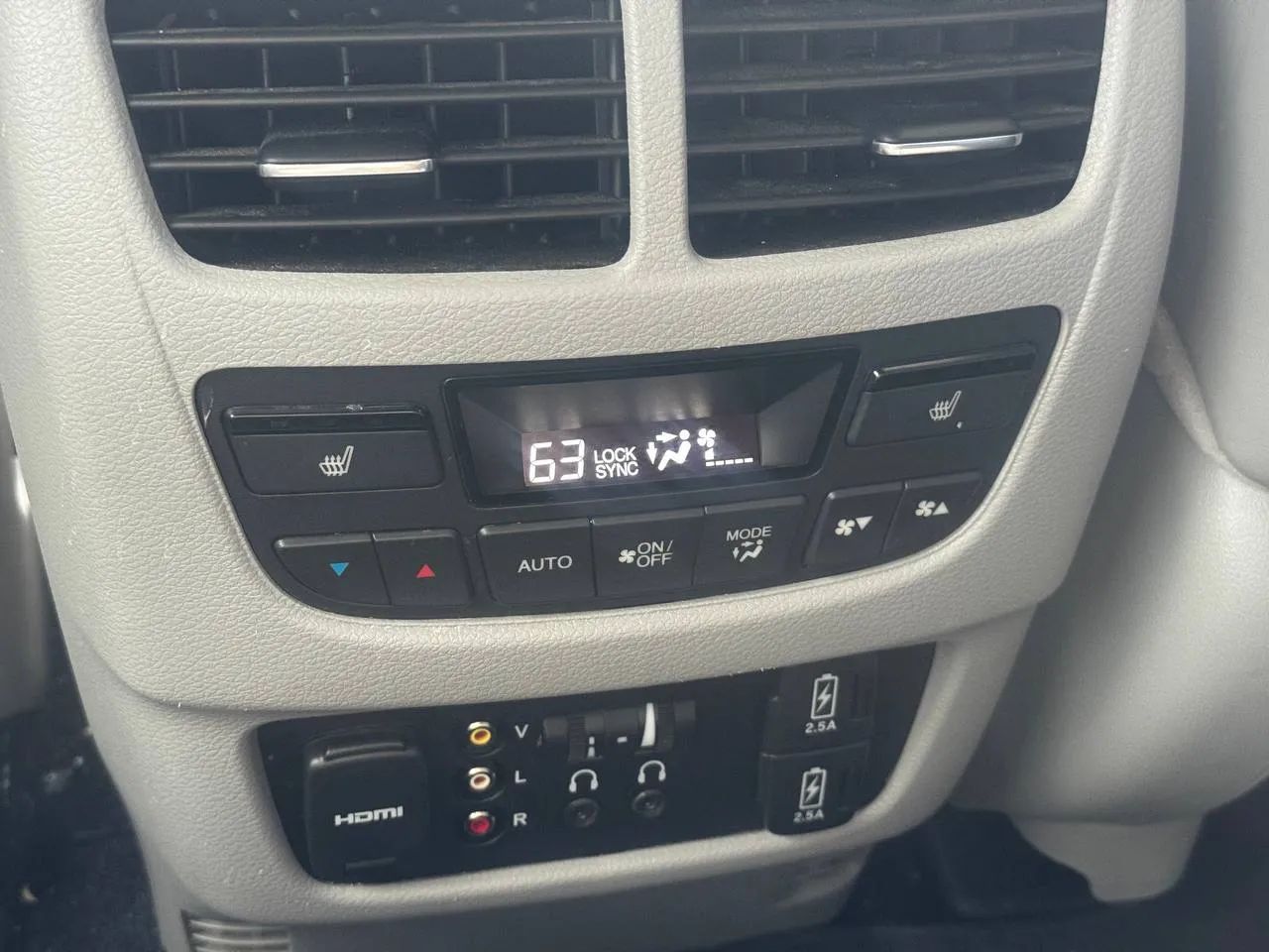 Купити Акура МДХ 3.5 кросовер на автоматі 2018