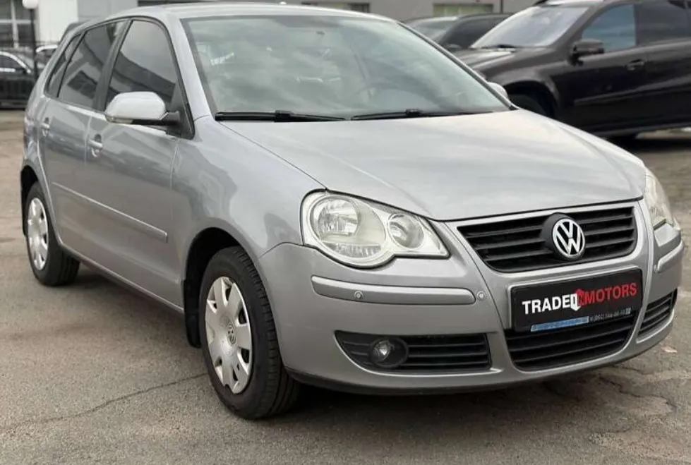 Купити Фольксваген Поло хетчбек 1.4 бензин