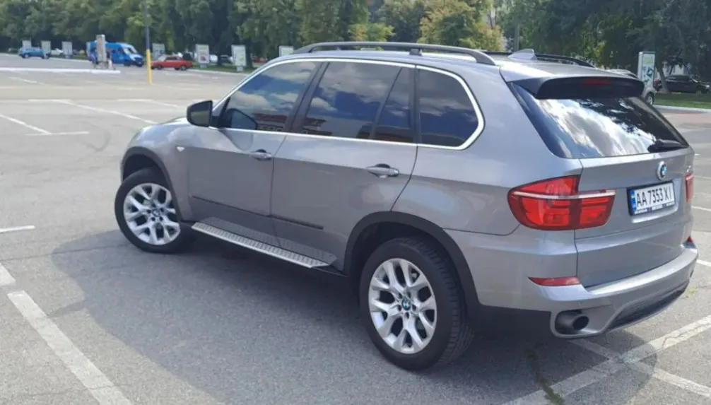 купити авто в лізинг БМВ х5