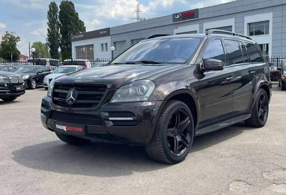 Купити Мерседе Бенц ГЛЕ 5.5 бензин 7 містний