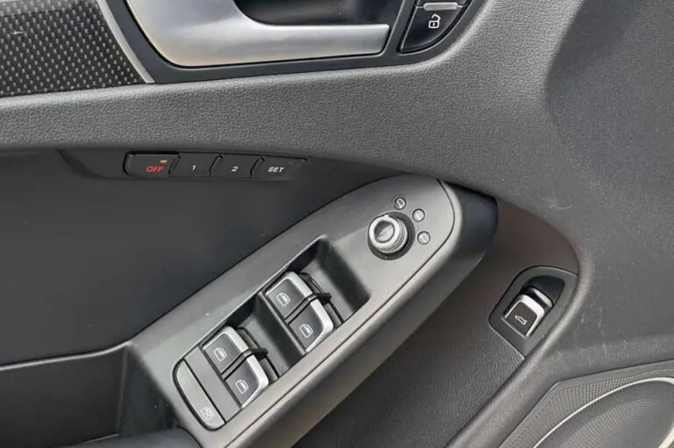 Купити Ауді С4 бензин Київ