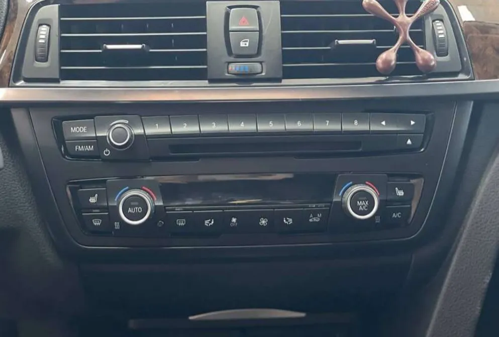 Купити БМВ 3 серії бензин