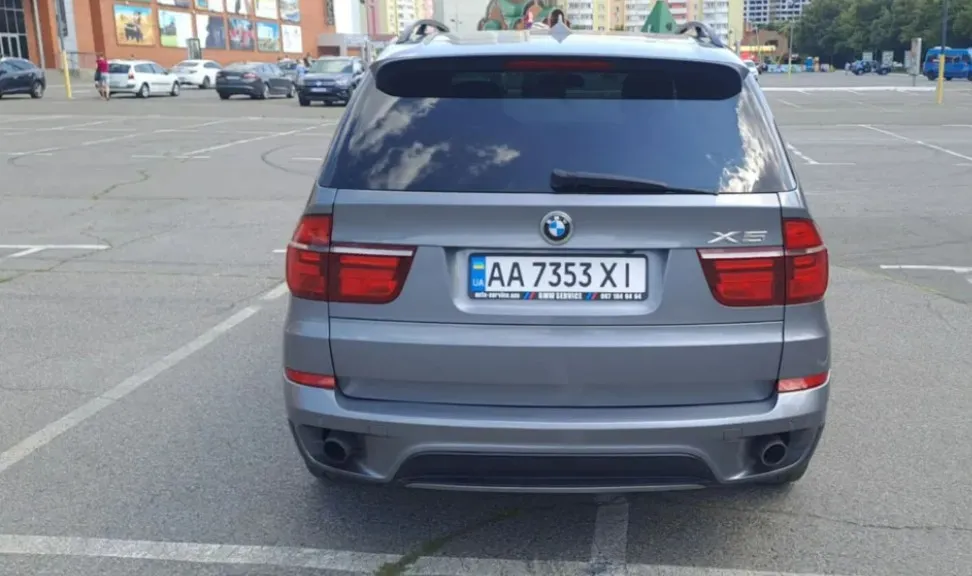 купити авто в лізинг БМВ х5