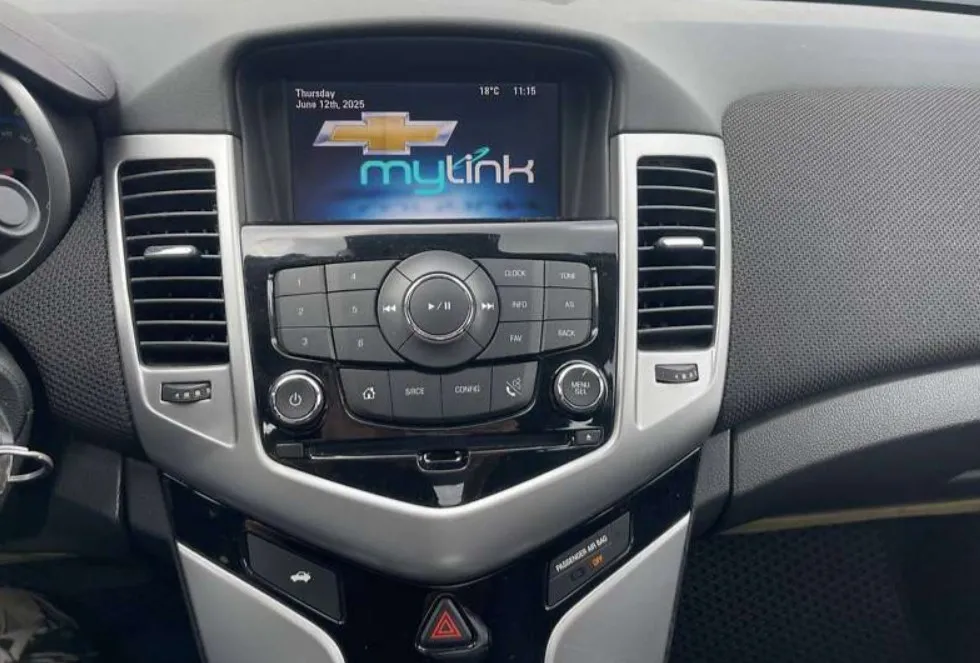 Купити Шевроле Круз 1.4 газ бензин 2015