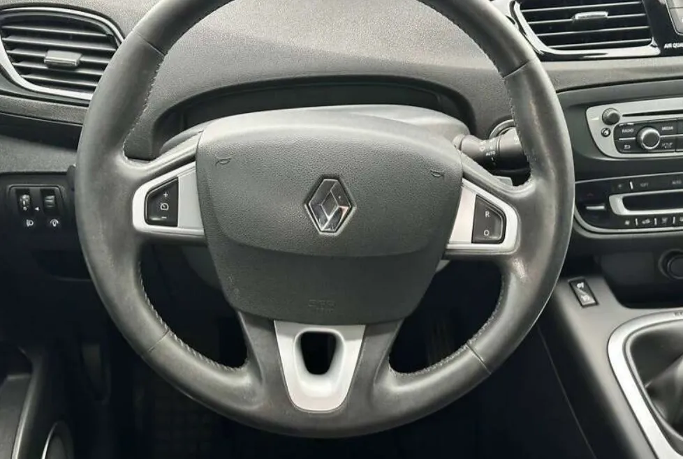 Купити Рено Сценік мінівен дизель в лізинг