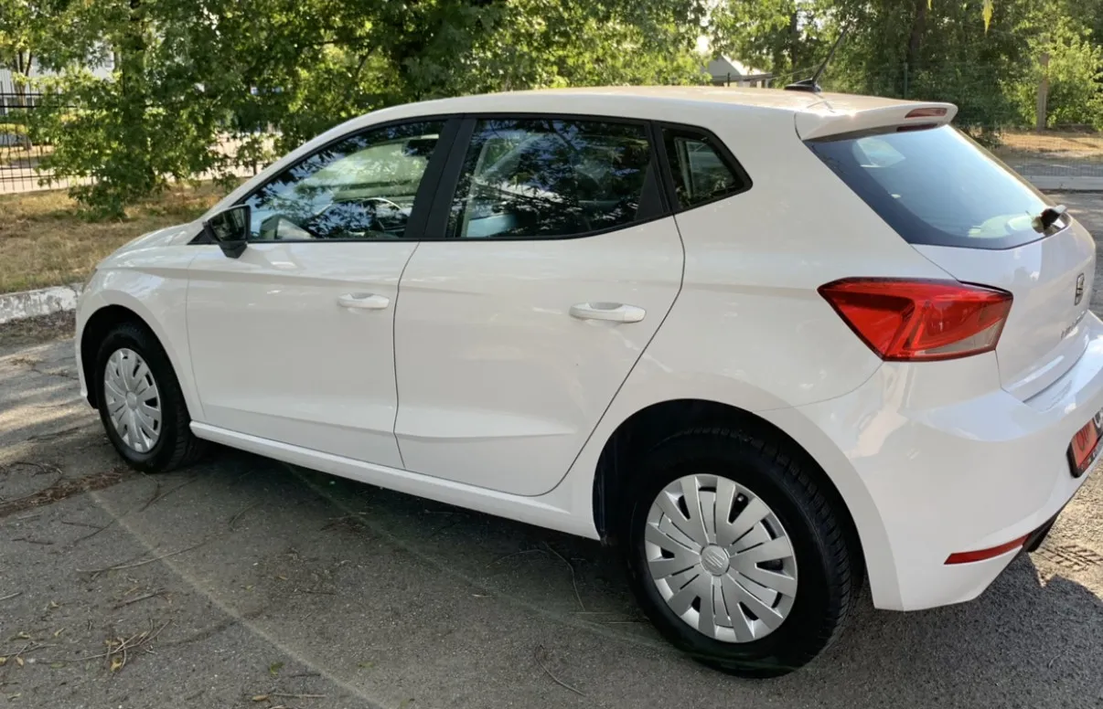 Купити Сеат Ібіца хетчбек бензин