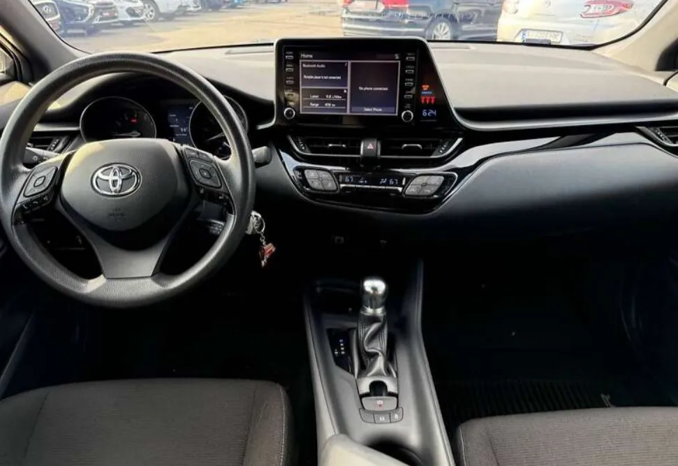 Купити авто Тойота бензин кросовер