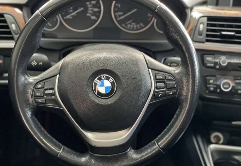 Купити БМВ 3 серії бензин