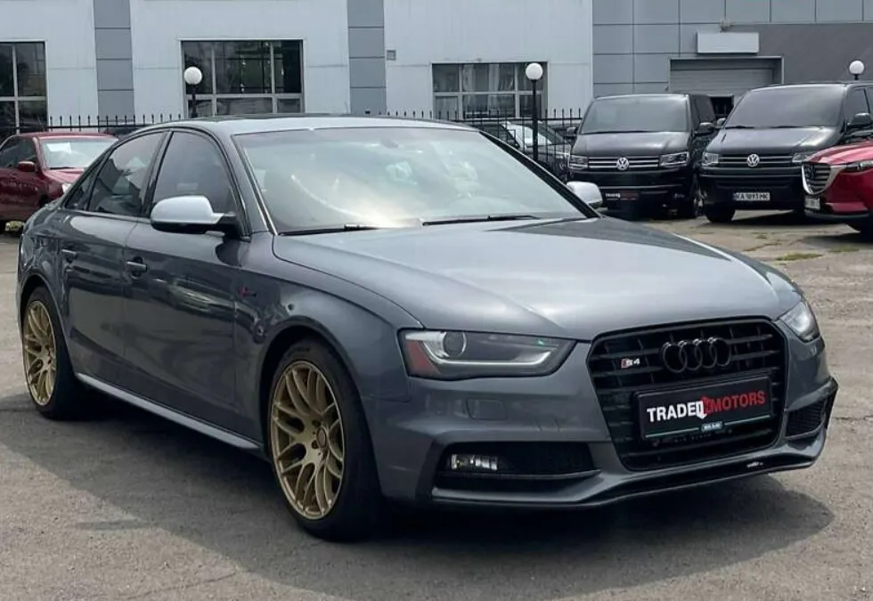 Купити Ауді С4 бензин Київ