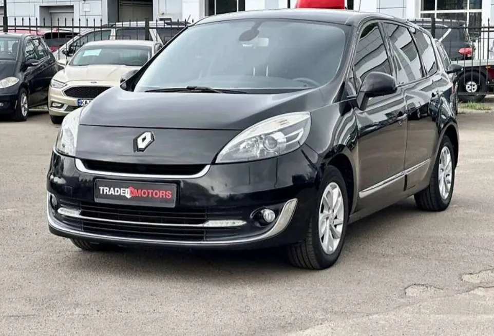 Купити Рено Сценік мінівен дизель в лізинг