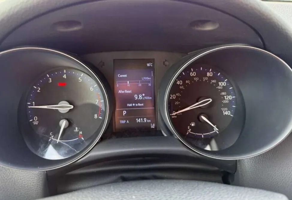 Купити авто Тойота бензин кросовер