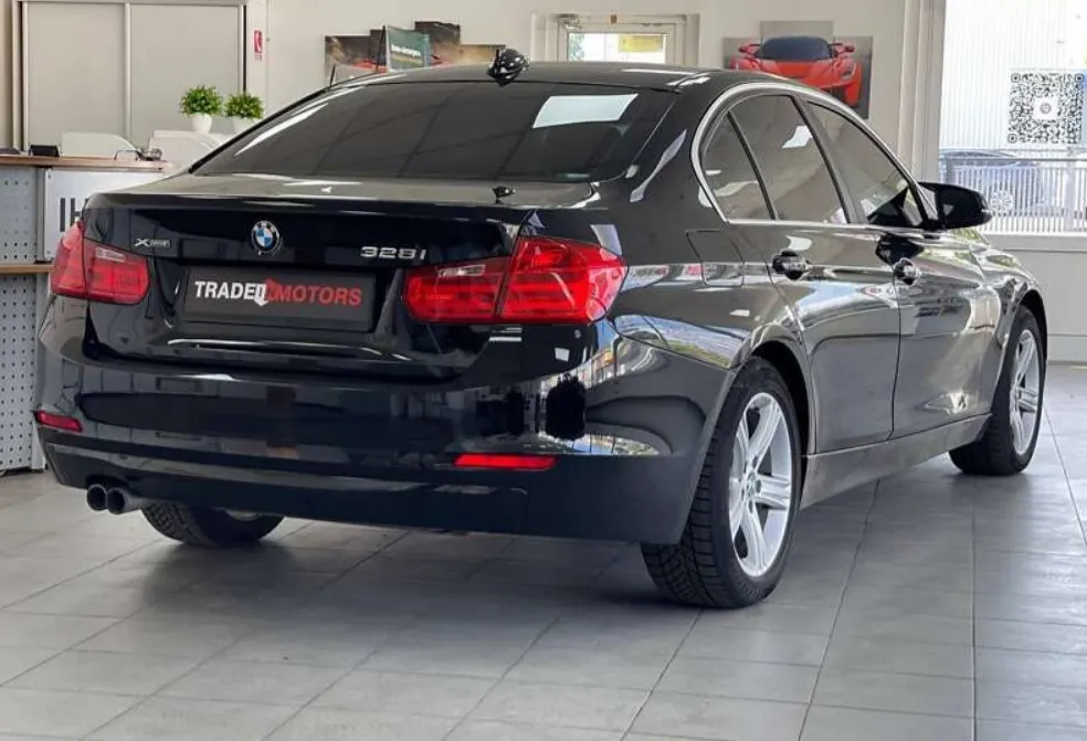 Купити БМВ 3 серії бензин