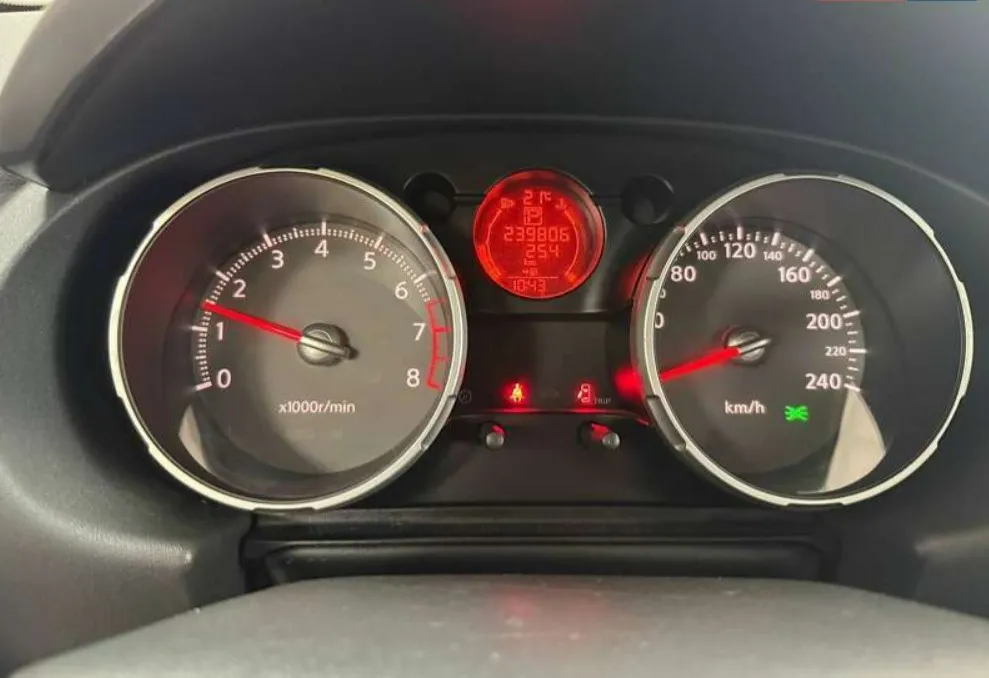 Купити Ніссан Кашкай 2.0 бензин 2009