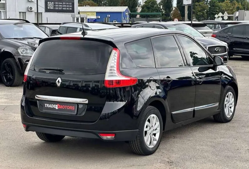 Купити Рено Сценік мінівен дизель в лізинг