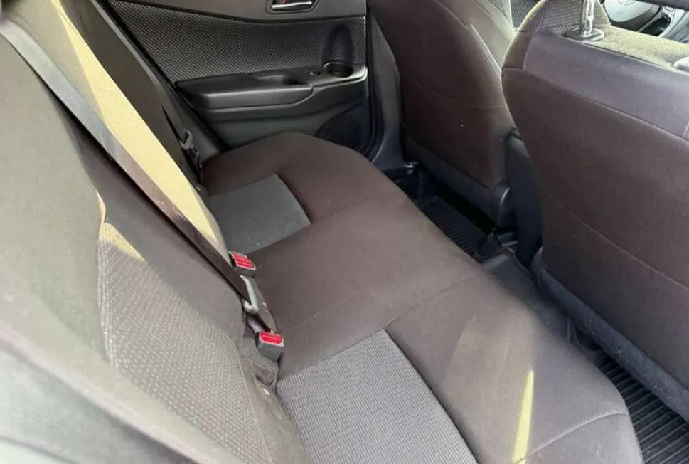 Купити авто Тойота бензин кросовер