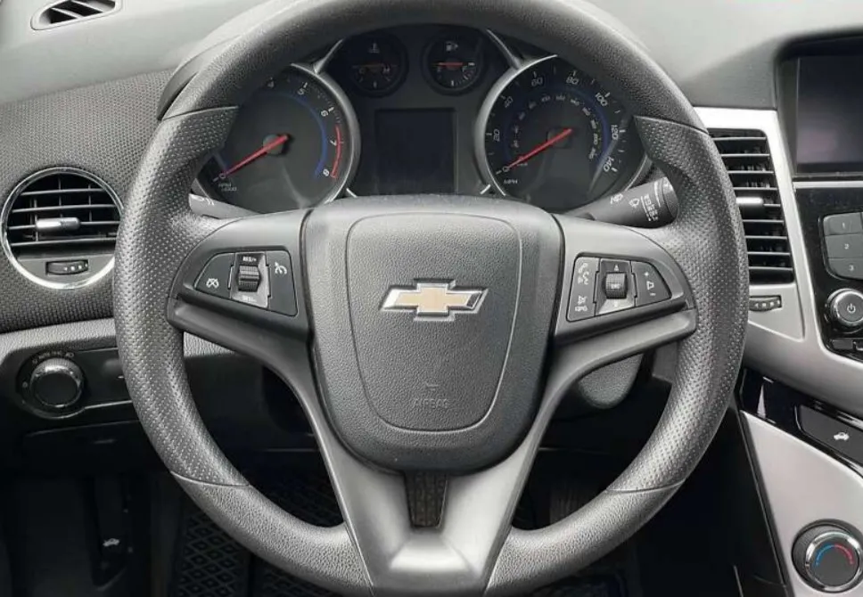 Купити Шевроле Круз 1.4 газ бензин 2015