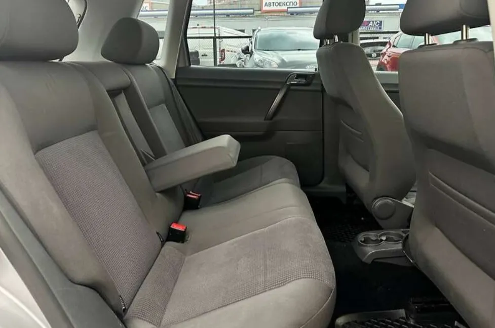 Купити Фольксваген Поло хетчбек 1.4 бензин