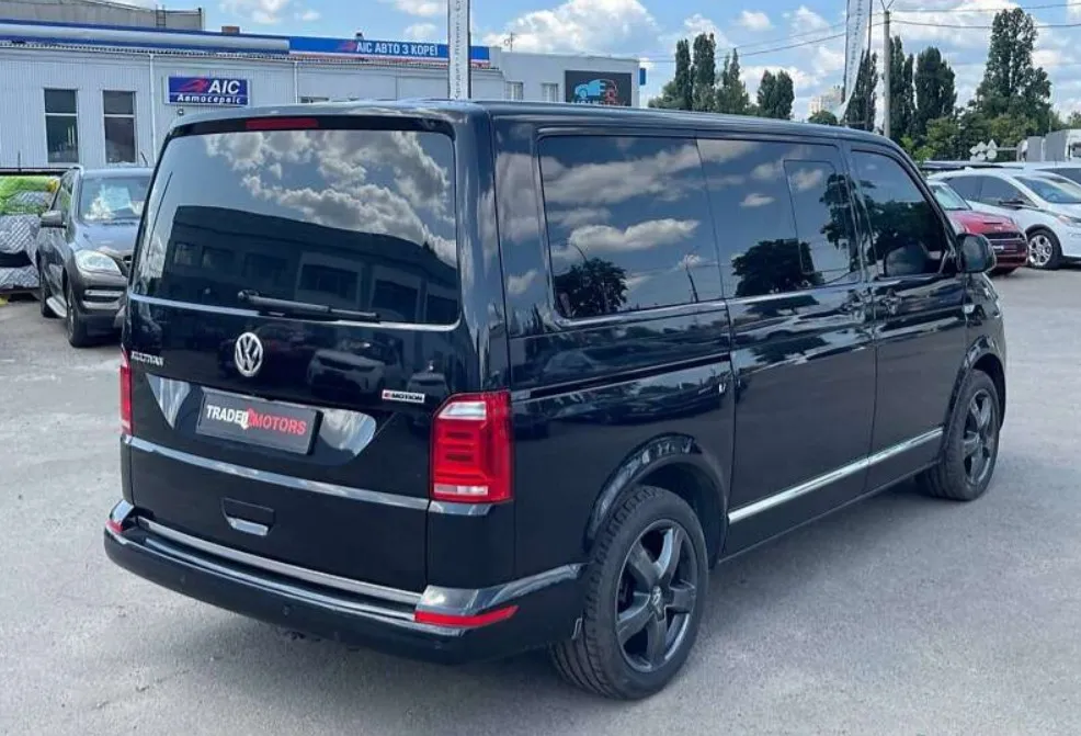 Купити мінівен Фольксваген Мультіван дизель