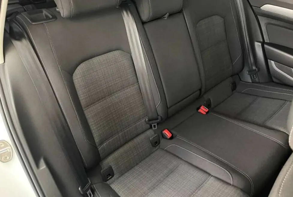 Купити Фольксваген Пассат дизельний універсал 2020