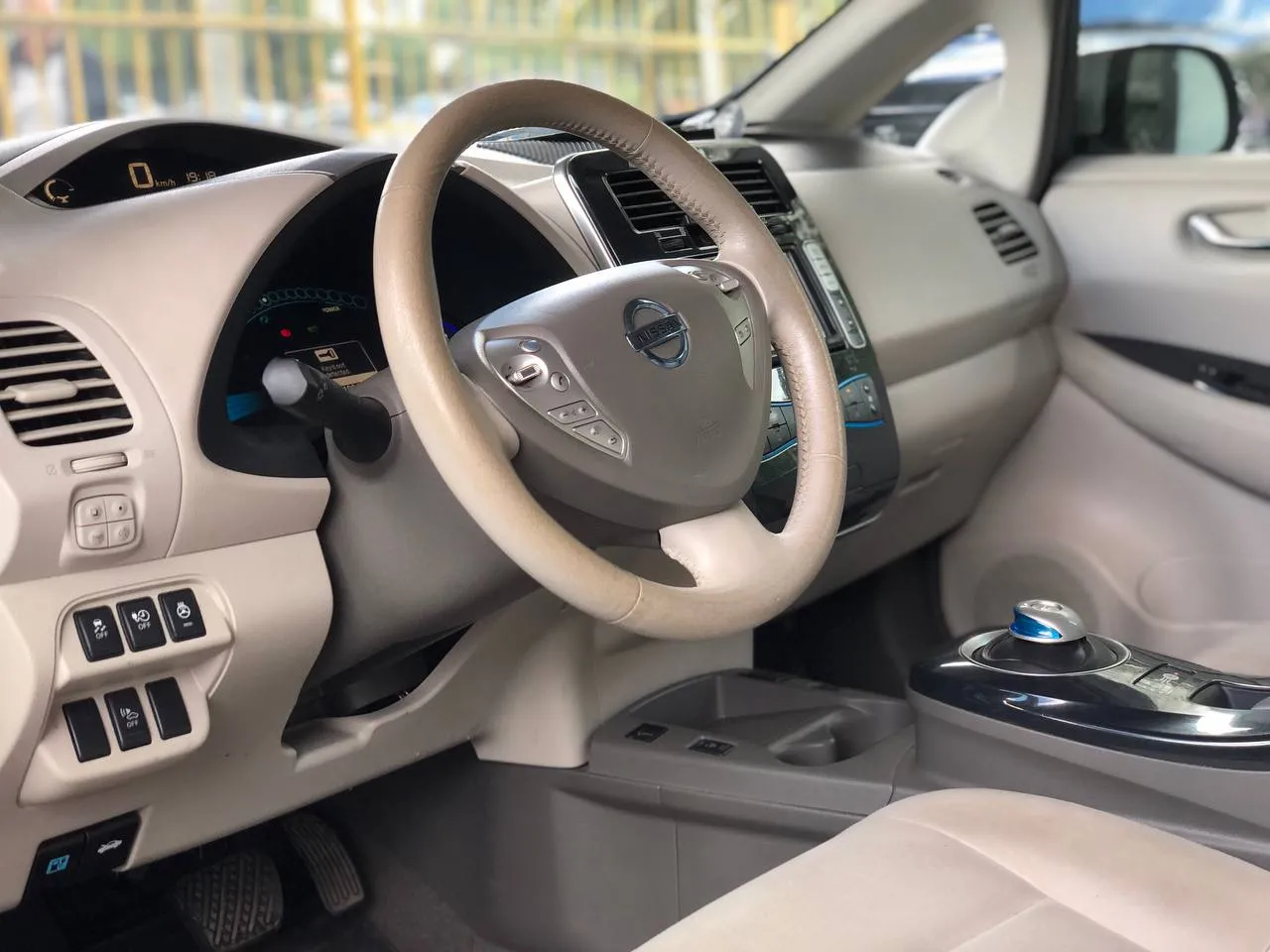 Купити Нісан Ліф електромобіль Львів