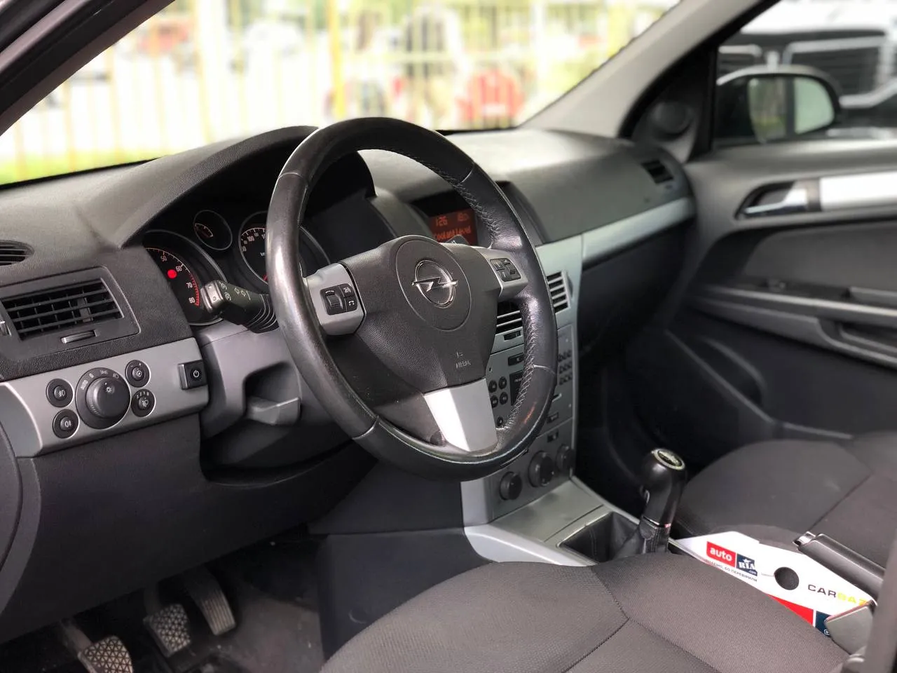 Купити авто Опель Астра універсал бензин в лізинг