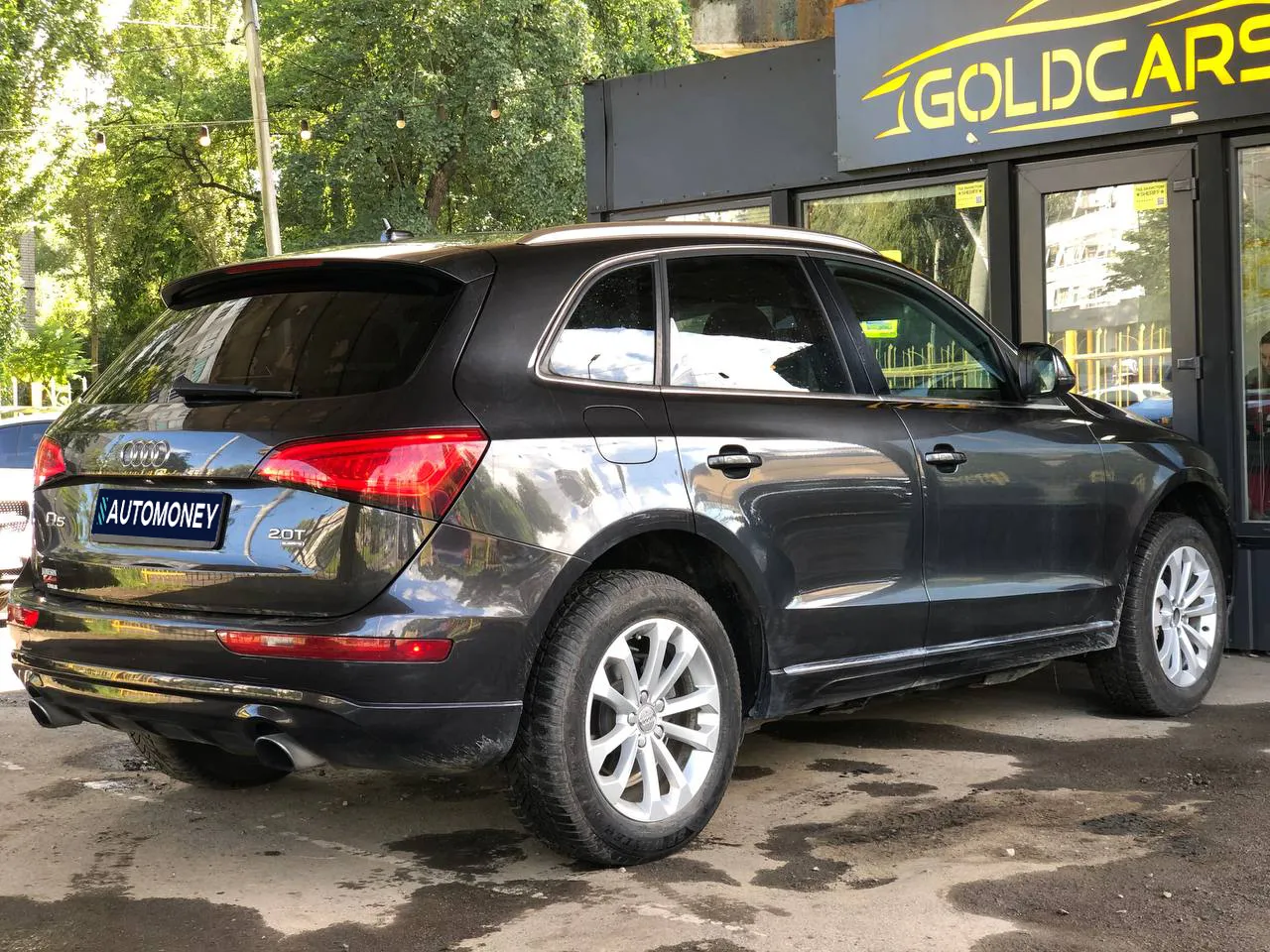 Купити Ауді Ку5 кросовер бензин