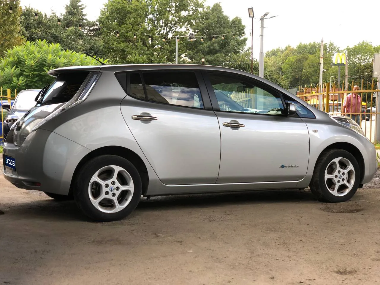 Купити Нісан Ліф електромобіль Львів