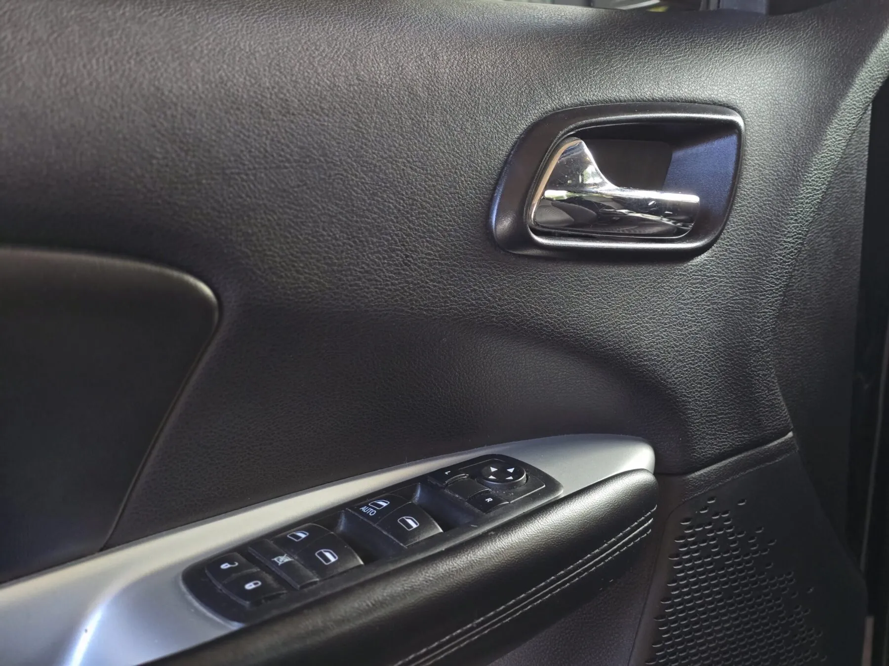 Додж Джорні купити кросовер бензин