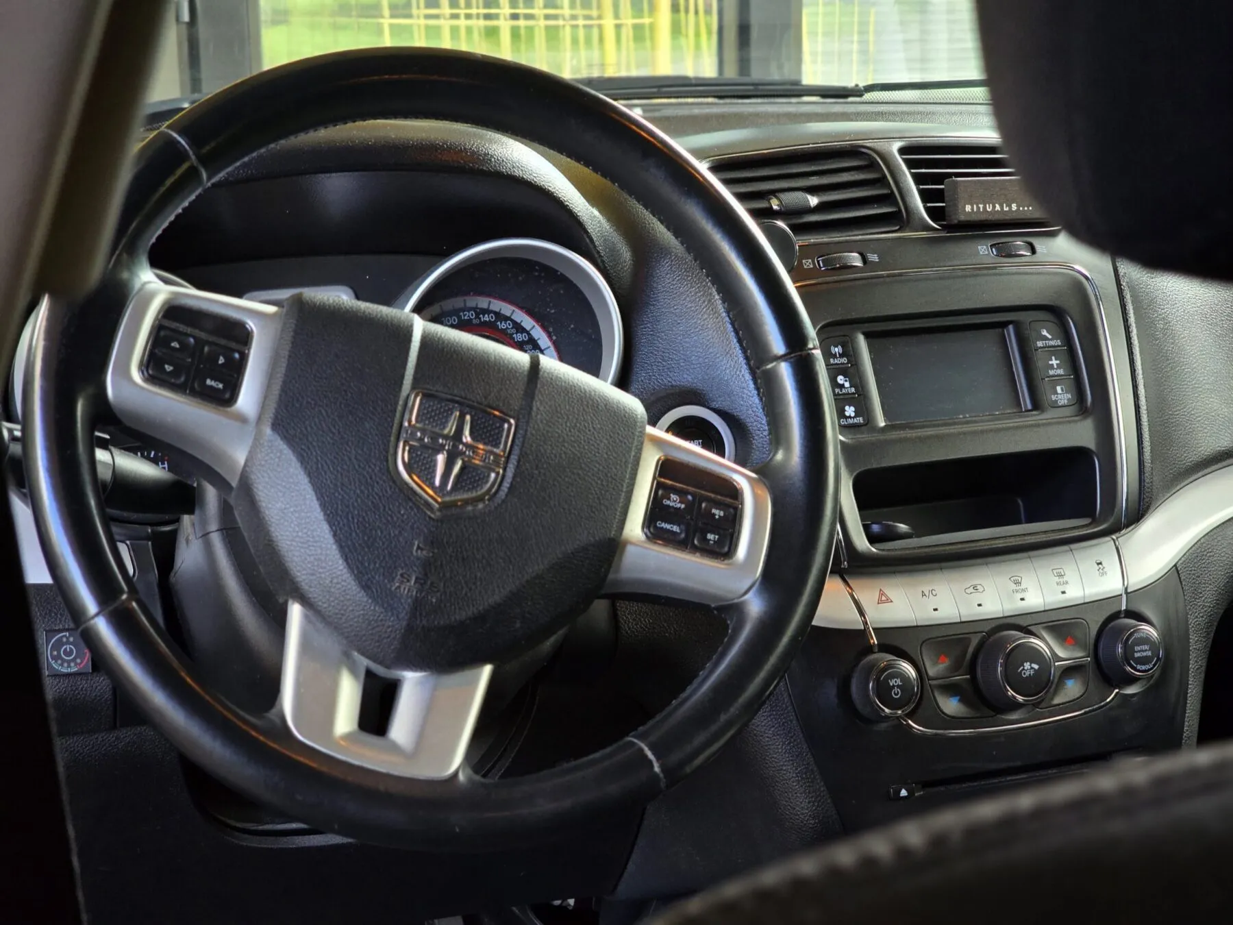 Додж Джорні купити кросовер бензин