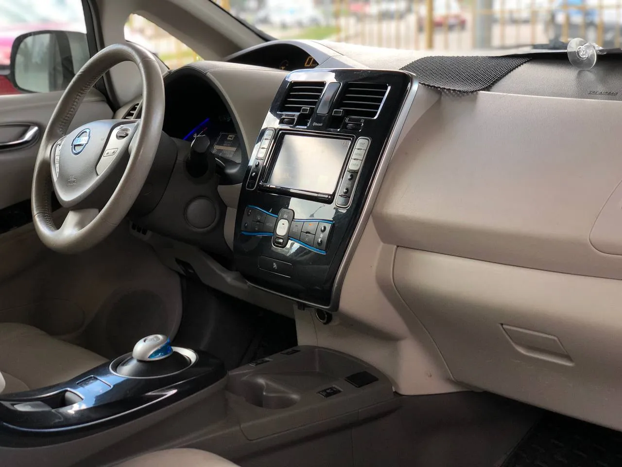 Купити Нісан Ліф електромобіль Львів