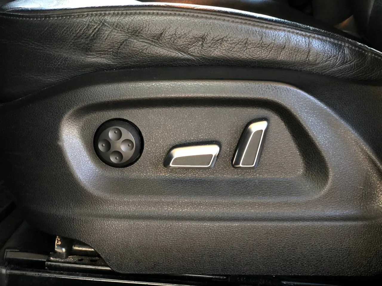 Купити Ауді Ку5 кросовер бензин