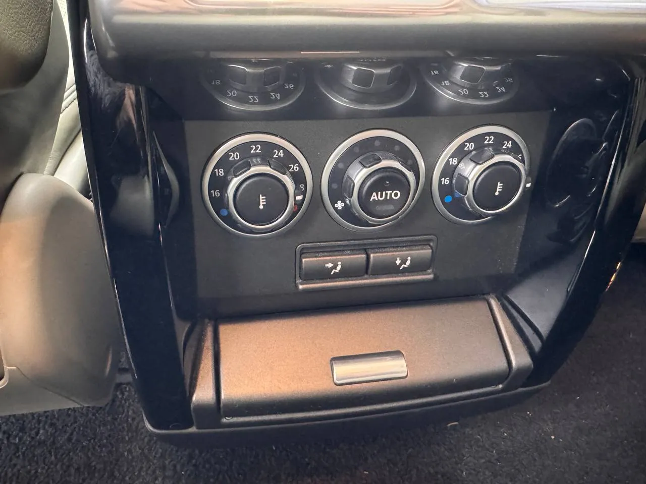 купити авто в лізинг ленд ровер Київ