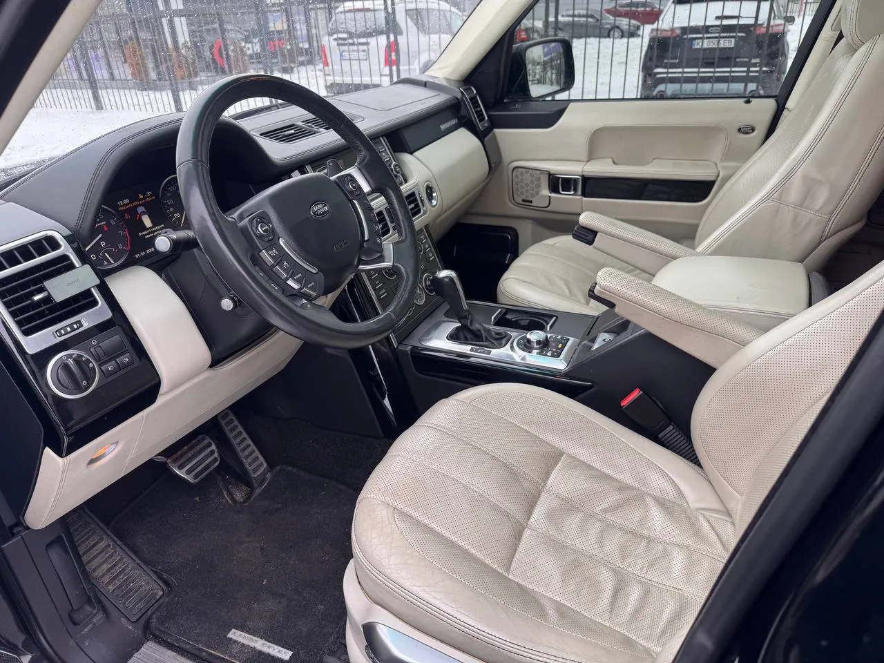 купити авто в лізинг ленд ровер Київ