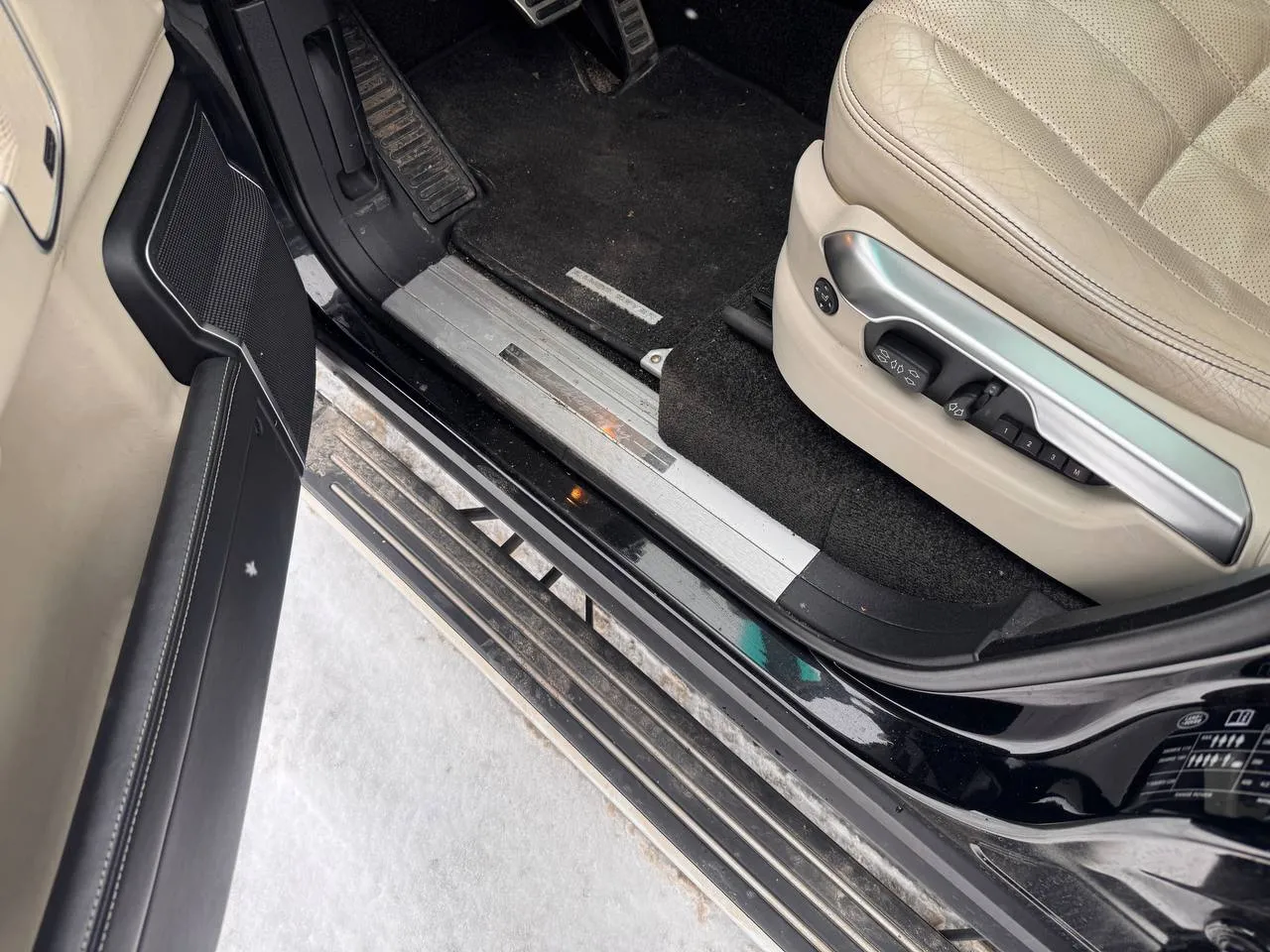 купити авто в лізинг ленд ровер Київ